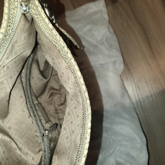 Authentic Cole Haan fold over handbag and clutch - Picture 4 of 6